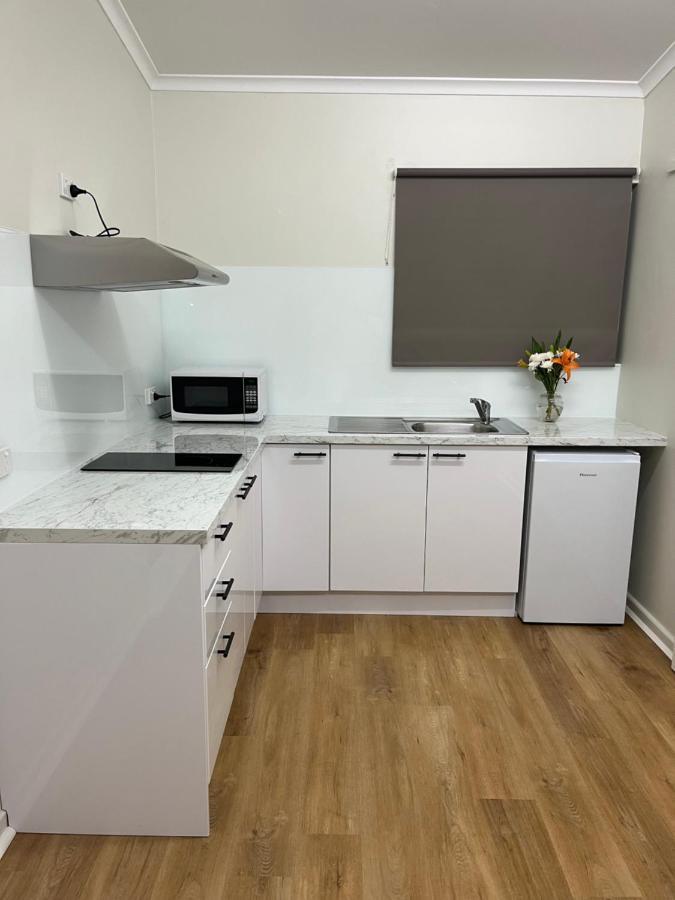Amber Cottage Bonville Екстериор снимка